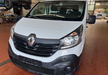 Renault Trafic 212.900 km 9.300 &euro; Halver 58553