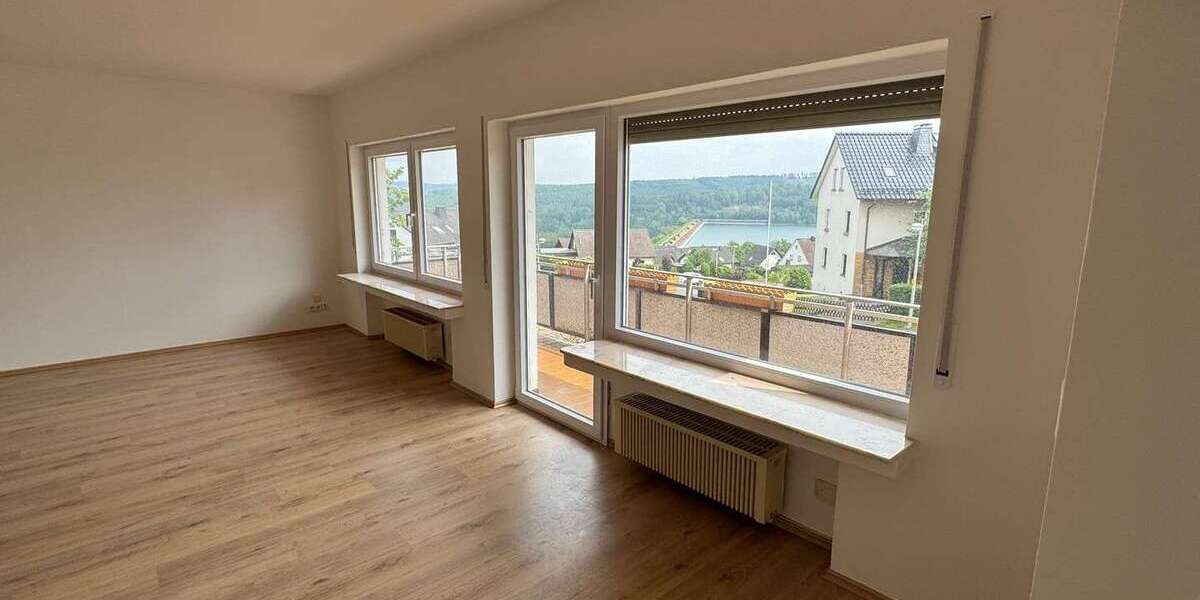 Etagenwohnung Langscheid Langscheid - 3 Zimmer, 114 m&sup2;, 1.020&euro; | Angebot:26836978