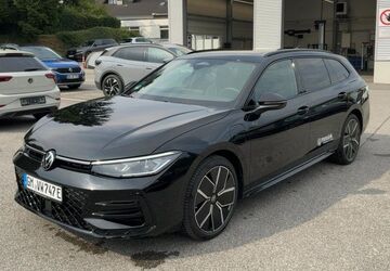 VW Passat 8.161 km 69.990 &euro; Radevormwald 42477
