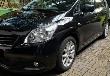 Toyota Verso 273.000 km 3.200 &euro; Bergneustadt 51702