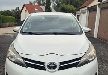 Toyota Verso 150.000 km 10.200 &euro; Hemer 58675